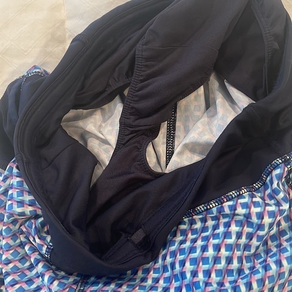 Athleta blue⭐️ pink and white shorts - Picture 5 of 7